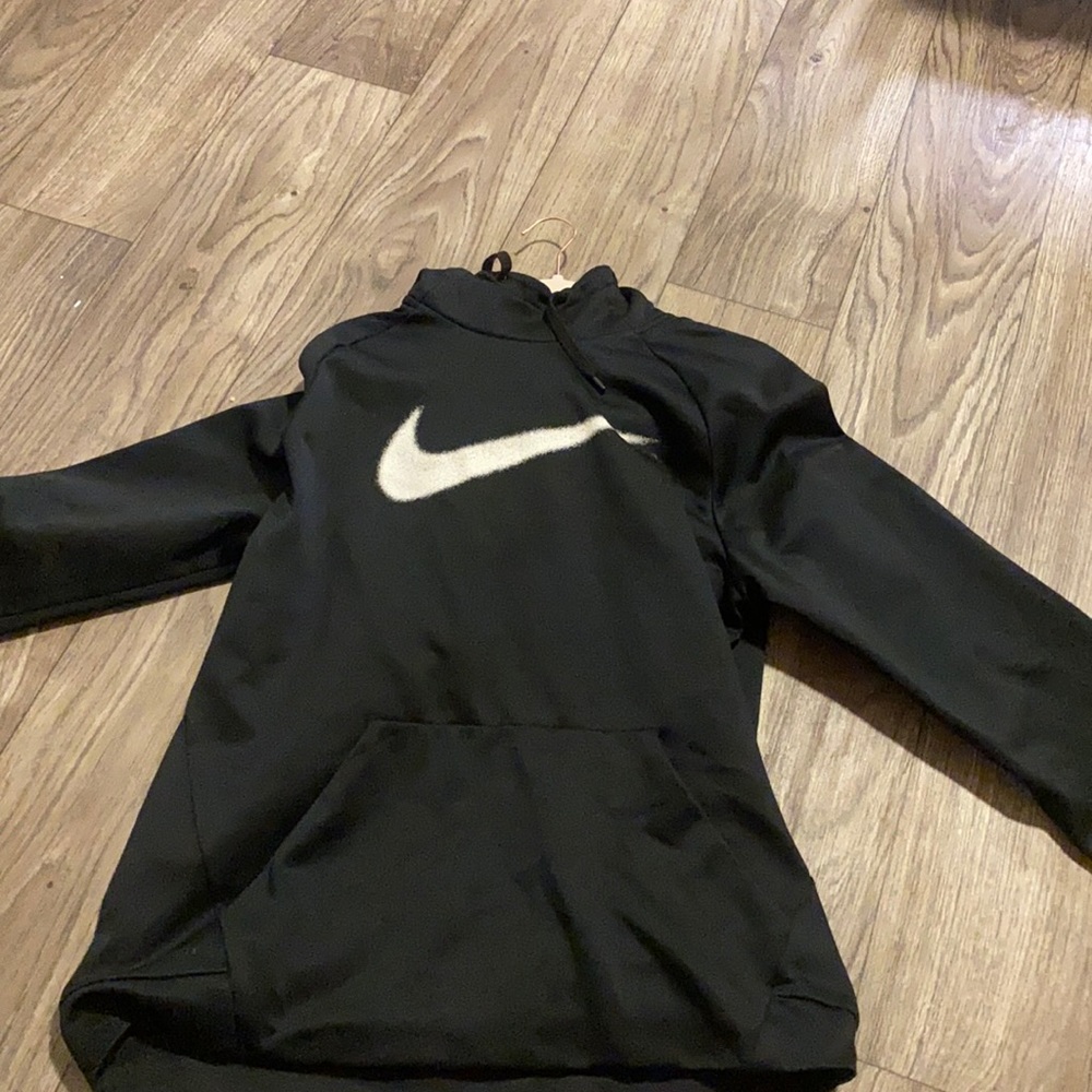 Nike pullover, comfortable and runs big